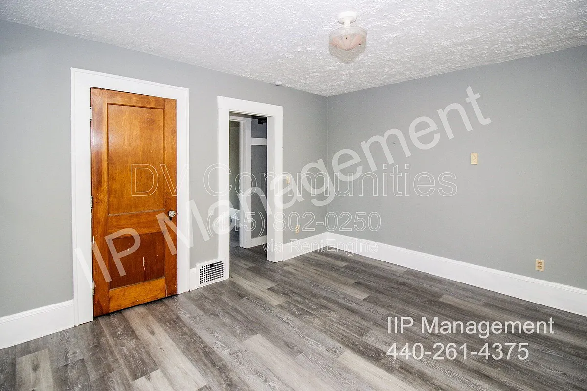 Building Photo - 54 S Portage Path #2