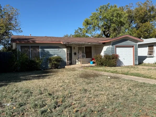 1974 Woodard St, Abilene, TX 79605