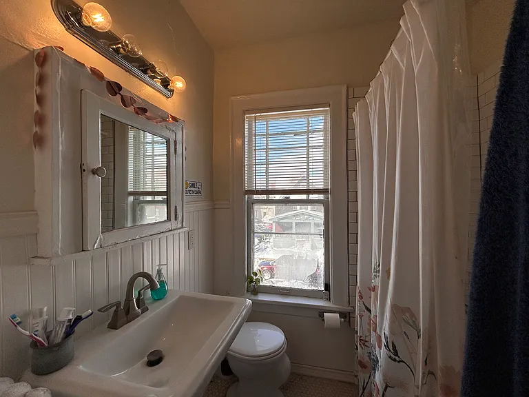 2500 Emerson Ave S #7 — Photo 8