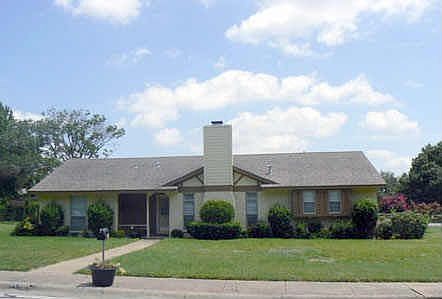 1st image of 943 Cambridge Dr