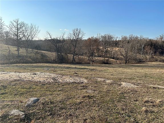 4th image of Williams Rd