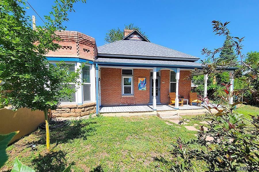 1st image of 315 N Pikes Peak Ave