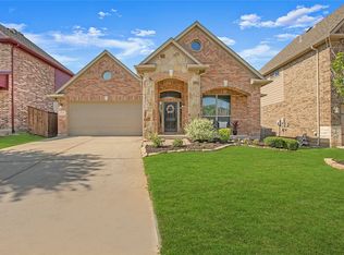 3956 Hunter Peak Rd, Fort Worth, TX 76115