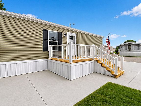 Exterior Image-4-Skyline 303 Marysville Estates