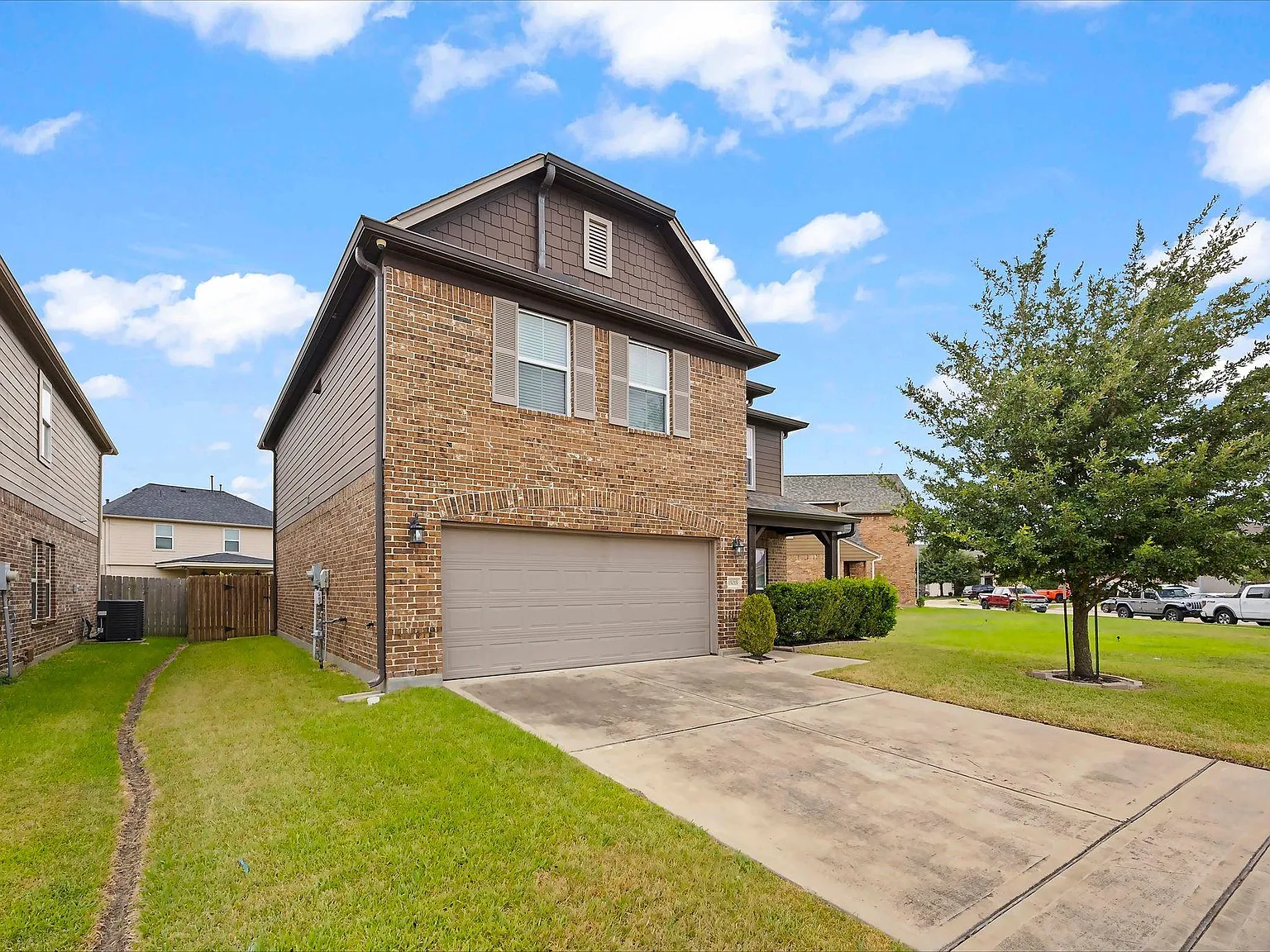 3 bed, 2.5 bath, 2317 sqft, $3,000 — Photo 3