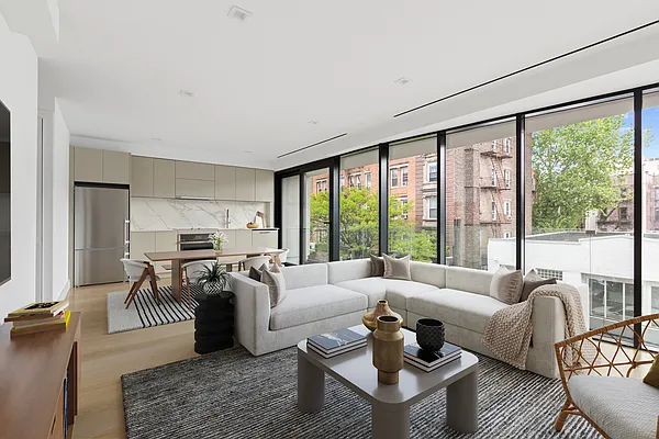 Rented by SERHANT. | media 11