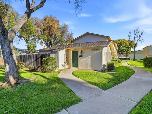 1482 La Boheme St, San Jose, CA 95121