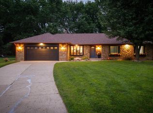 377 N Windmill Trl, Greenwood, IN