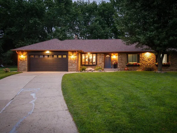 377 N Windmill Trl, Greenwood, IN 46142