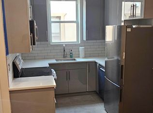 32-54 42nd St #2R, Astoria, NY 11103