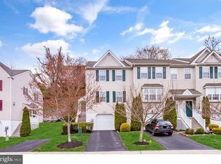 8 Linda Ln, Aston, PA 19014