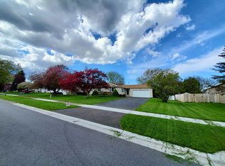 59 Long Wood Dr, Rochester, NY 14612