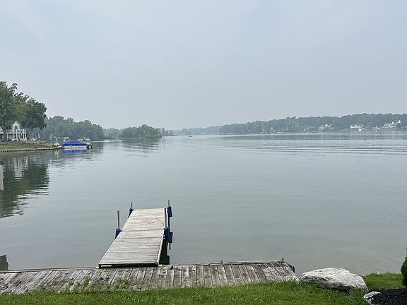 Photo D