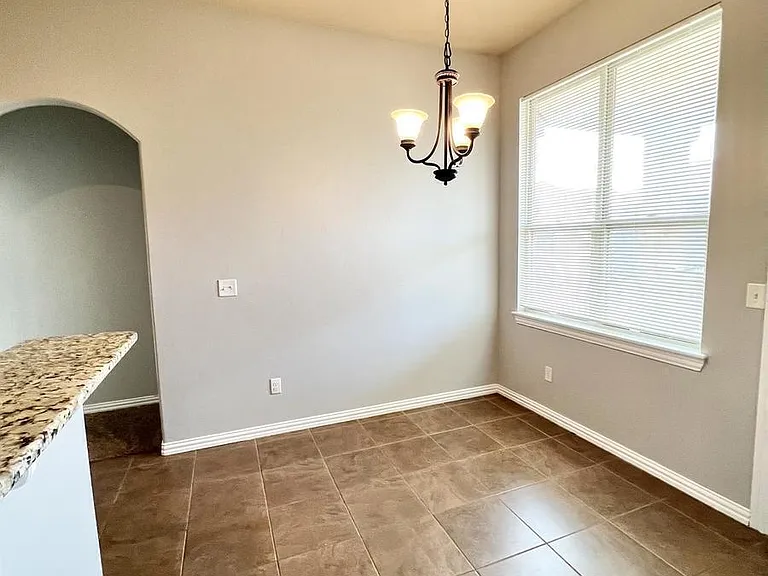 5633 Sanderling Rd — Photo 4