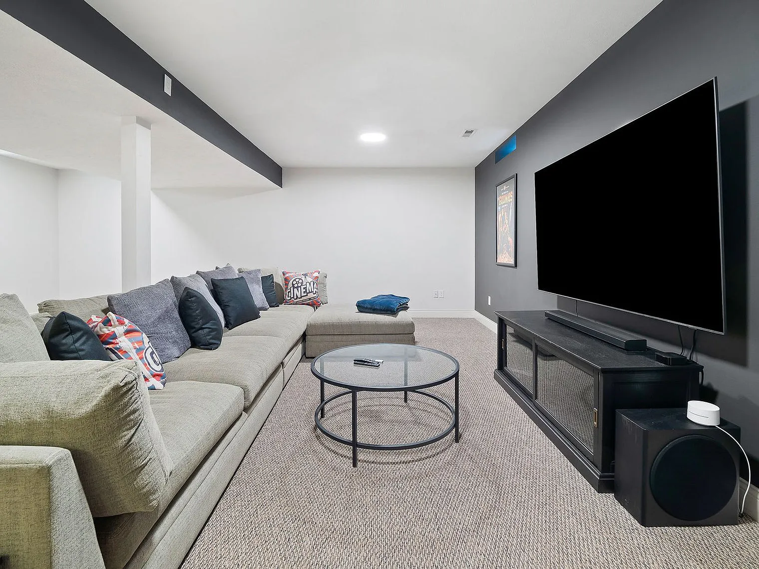3 bed, 3.0 bath, 2744 sqft, $7,768 — Photo 2