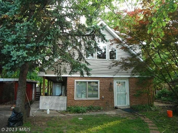 1st image of 217 Saint James Dr