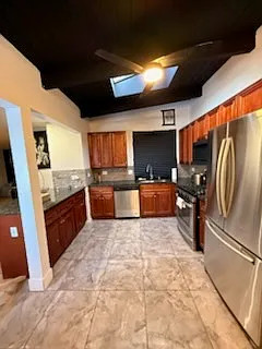 336 Oakwood St — Photo 6