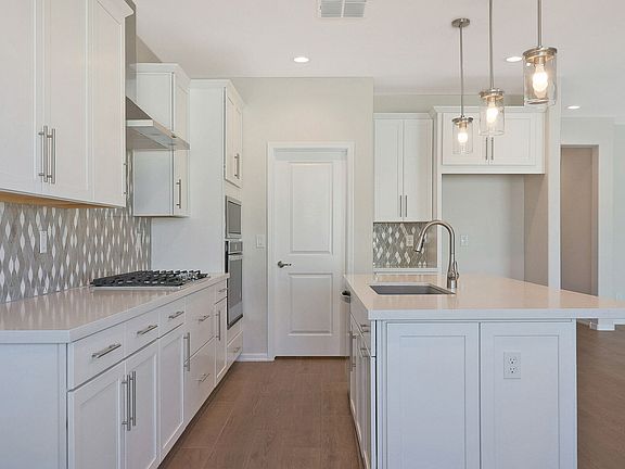 5th image of 10958 W McKinley St