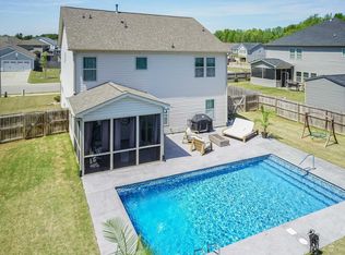 1205 Windrose Dr, Fuquay Varina, NC 27526