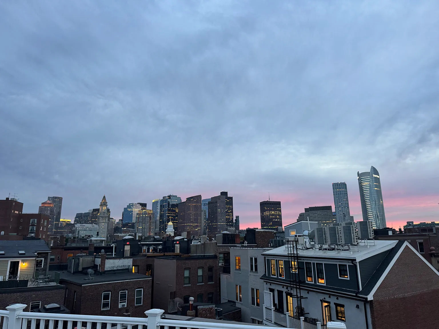 2 bed, 1295 sqft, $2,000 — Photo 1