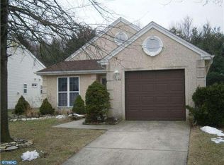 632 Cascade Dr S, Mount Laurel, NJ 08054