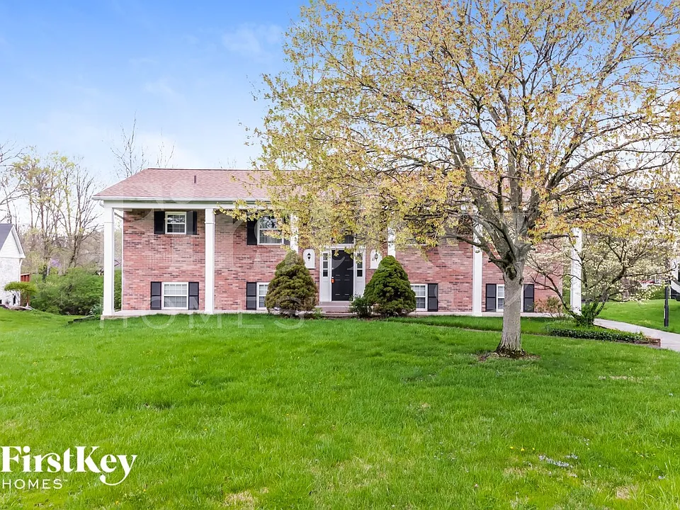 7169 Woodland Cir