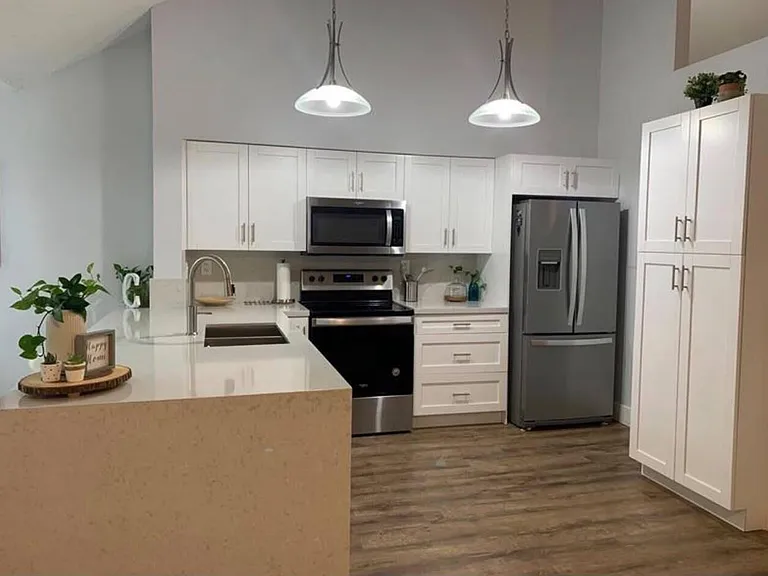 832 NW 92nd Ave — Photo 3