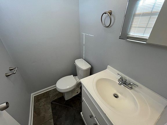 5th image of 1116 SW 45th St