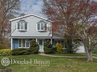 30 Harp Ln, Sayville, NY 11782