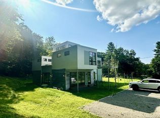 32 Brook Ln, Cortlandt Manor, NY 10567