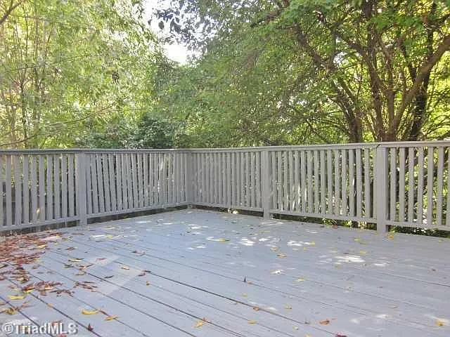 2 bed, 1057 sqft, $1,550 — Photo 3