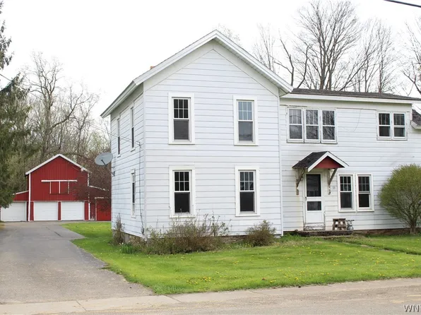 33 Mill St, Delevan, NY 14042