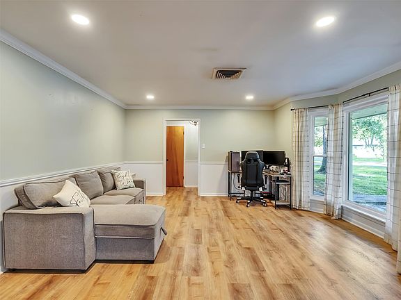 3rd image of 314 Coke Ln