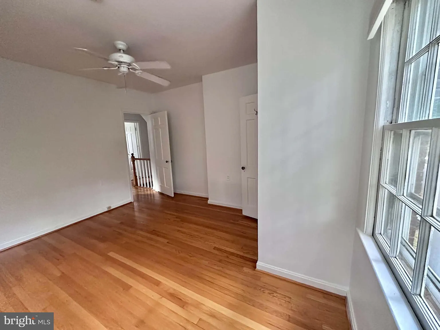 2 bed, 970 sqft, $2,300 — Photo 3