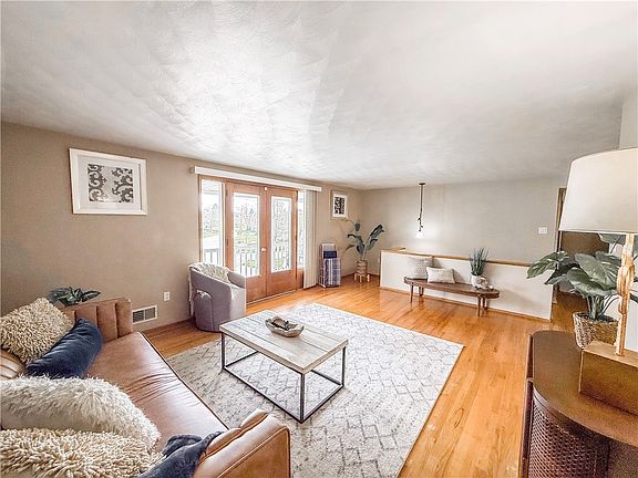 5th image of 1357 Akehurst Rd