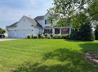 506 Steeplechase Dr, Auburn, IN 46706
