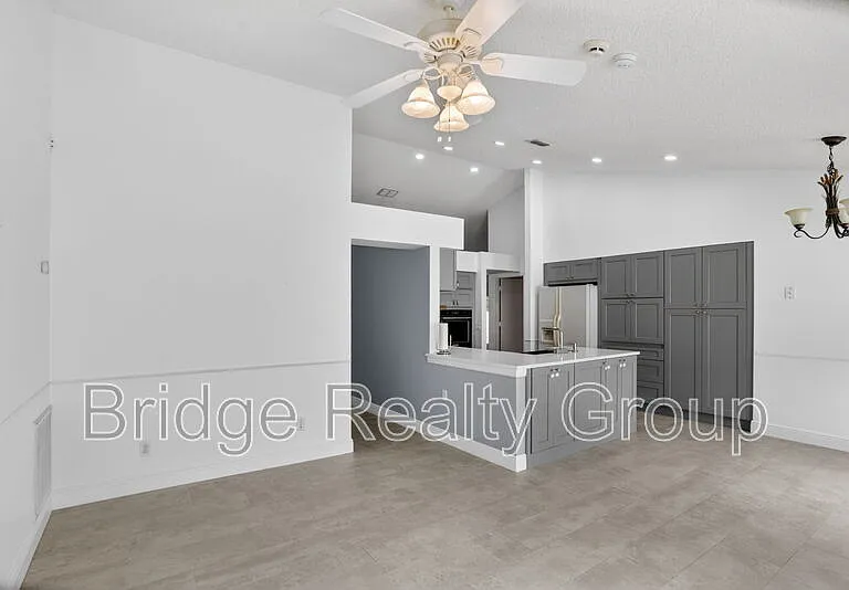 10315 Winding Creek Ln — Photo 13