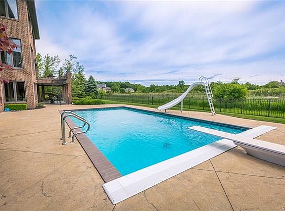 5th image of 20966 Barola Dr