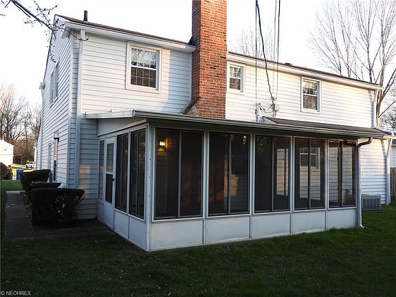 4th image of 23030 Stoneybrook Dr