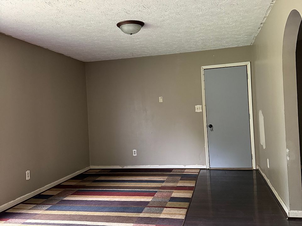 1st image of 3616 Holly Cir