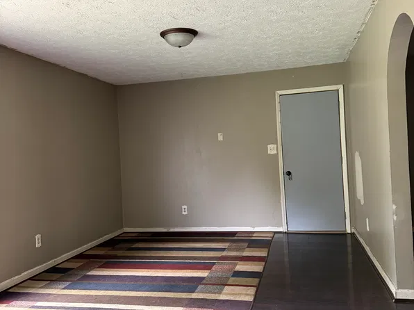 3616 Holly Cir, Indianapolis, IN 46227