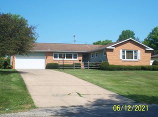 661 S Cass St, Virginia, IL 62691
