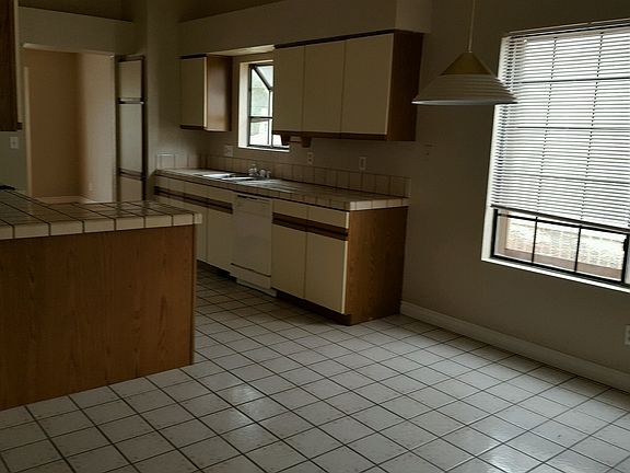 5th image of 5404 Singing Hills Dr