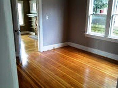 2nd image of 919 N Cedar St