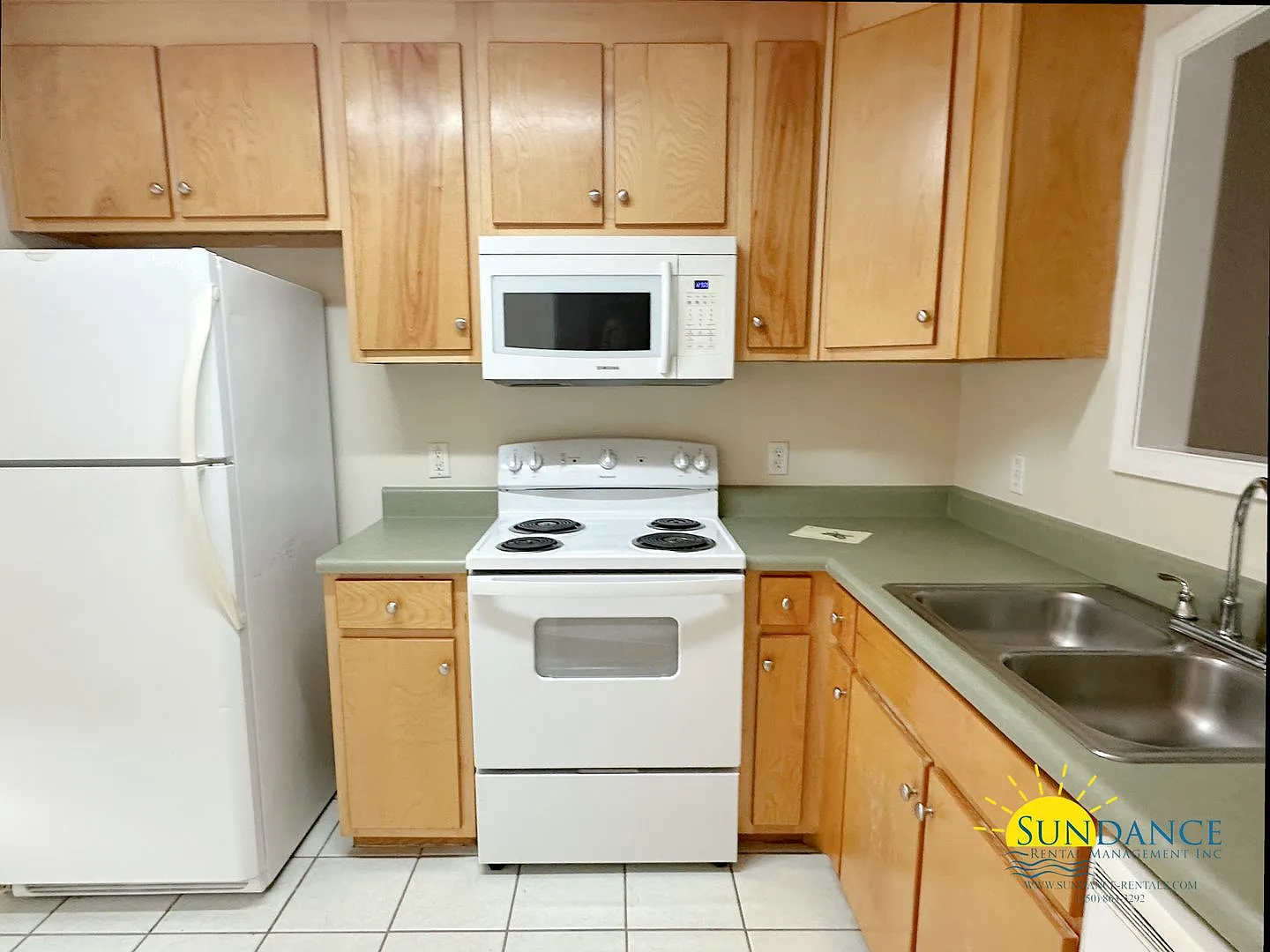 Lovely 2 Bedroom Unit in Navarre! — Photo 4