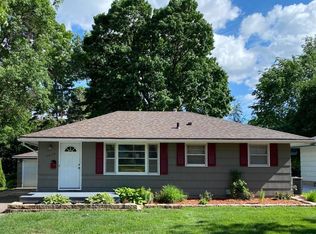 1416 Cascade St NW, Rochester, MN 55901