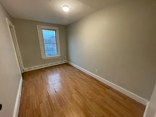 151 Ann St #11-B Photo 1
