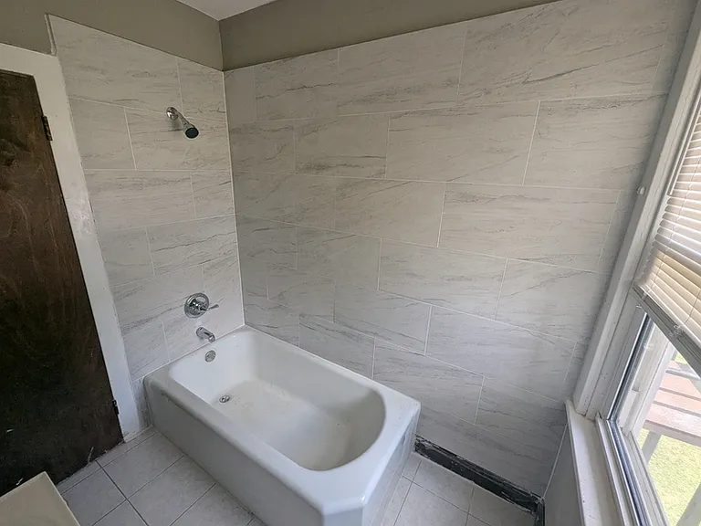 230 Broadway #C — Photo 3