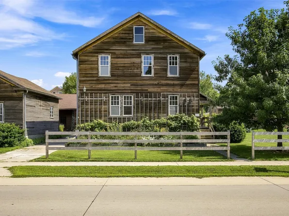 4529 220th Trl, Amana, IA 52203