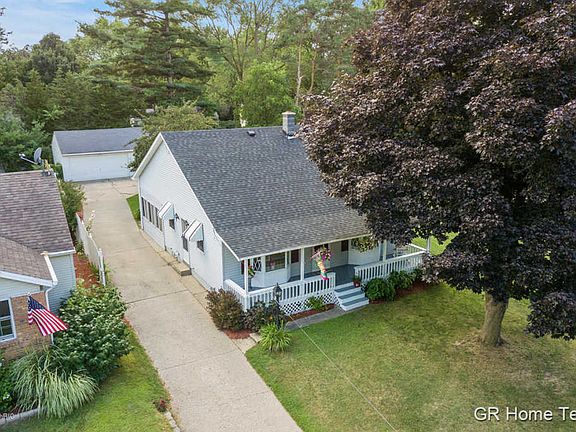 3rd image of 131 Harper Dr NW
